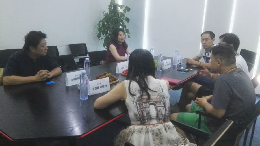 智讯互动与酷爱成人网
签约挂牌2.jpg