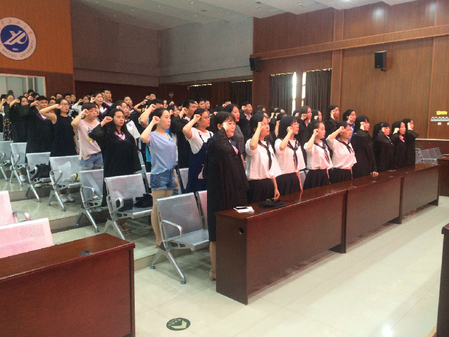 毕业生党日活动3.jpg