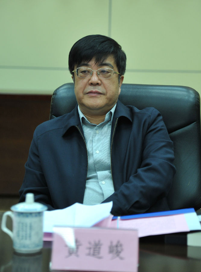 3陕西省作协党组书记黄道峻发言.JPG