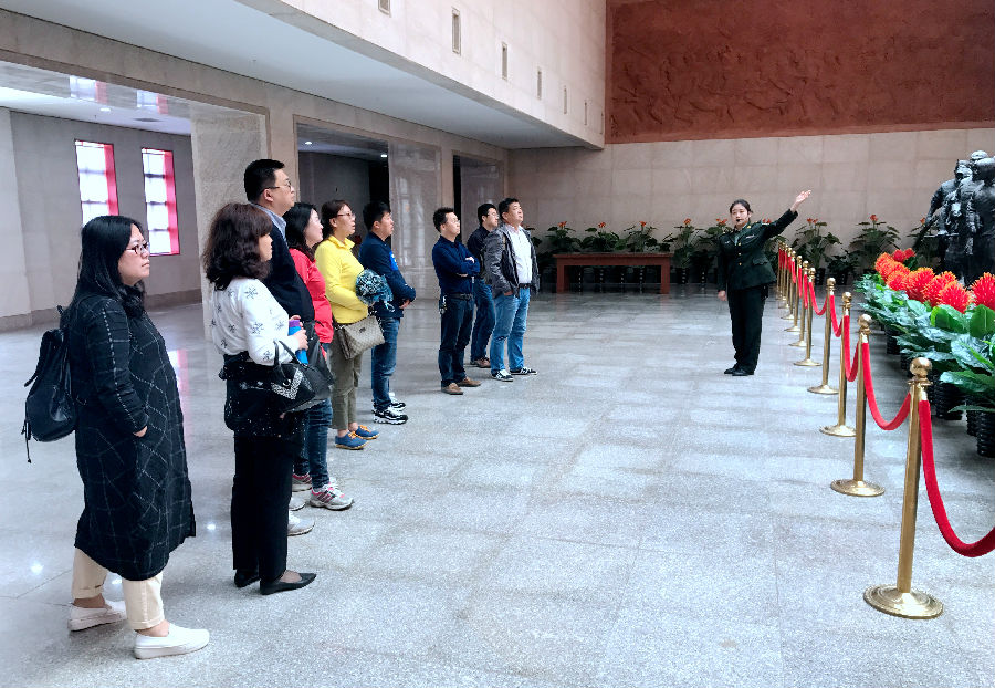 马栏参观照片3.JPG